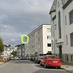 Sentrumsnaer Toppleilighet Pa 70m3 Med 22m3 Balkong Ålesund