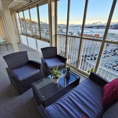 Sentrumsnaer Toppleilighet Pa 70m3 Med 22m3 Balkong *